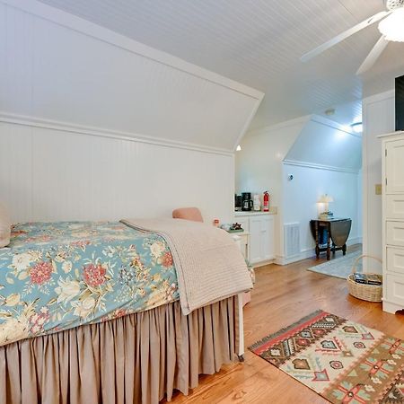 Smallwood Cute Highlands Home With Screened Porch! Exterior photo